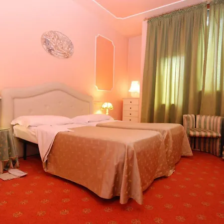 The Colosseum Attic Private Terrace 4*